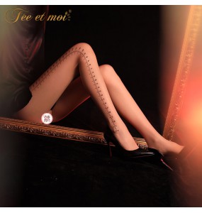 FEE ET MOI Graduated Scale Hollow Waist High Stocking (Skin Color)